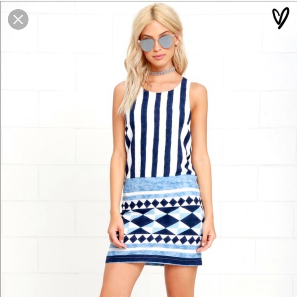 Multitask-Queen Ivory and Blue Print Shift Dress